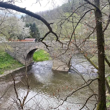 Hvězdný Glamping Luxusní stan Manetin